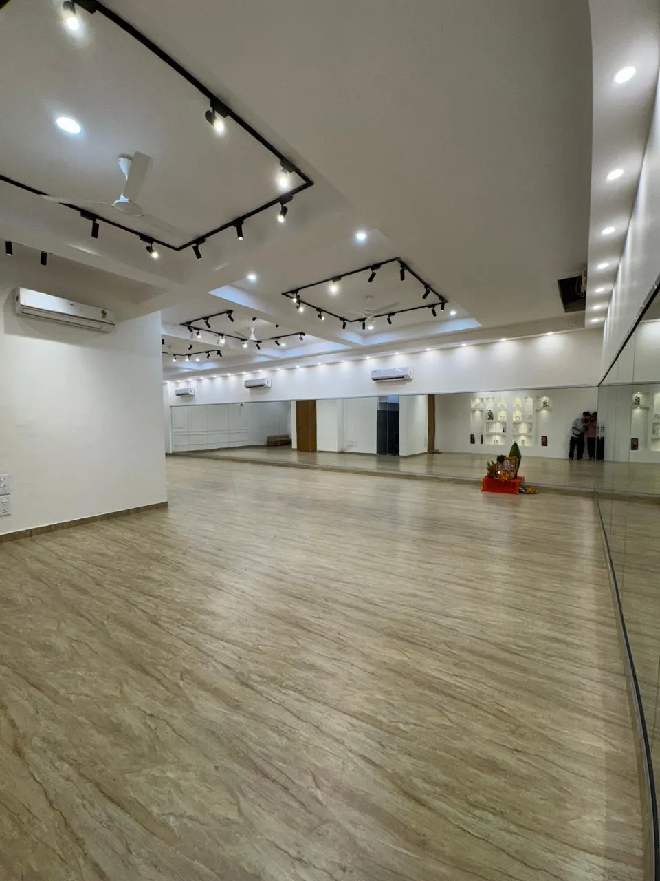 Leadn And Follow Home Page Gallery Image